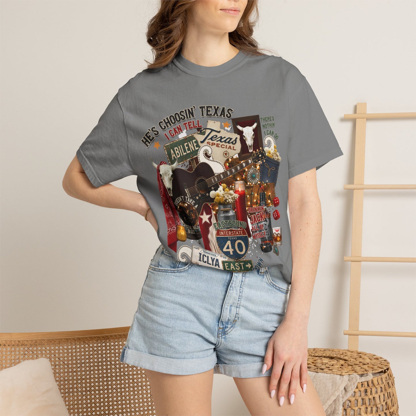 'He's Choosin' Texas' Travel Souvenir Tee